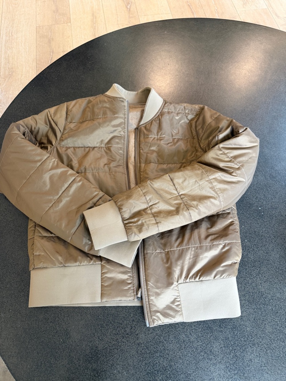 lululemon athletica non-stop bomber size 6